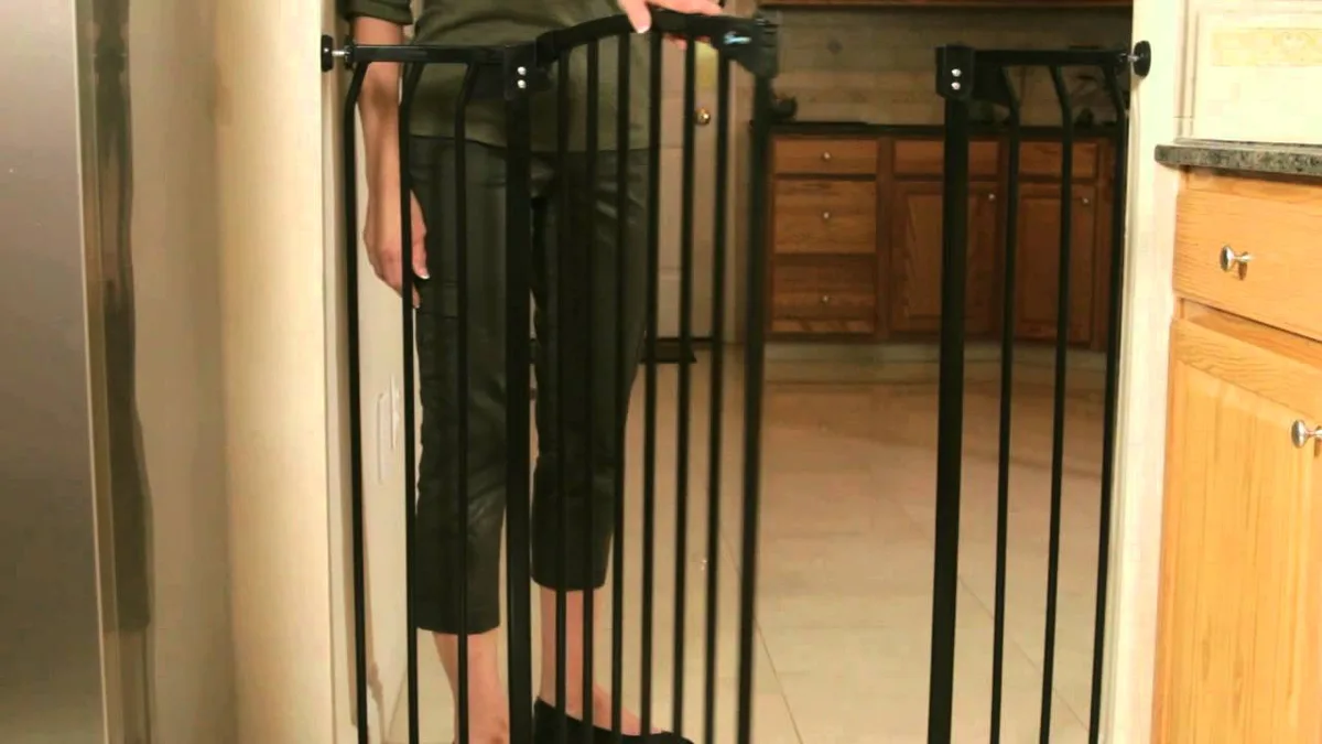 baby gate for pet separation